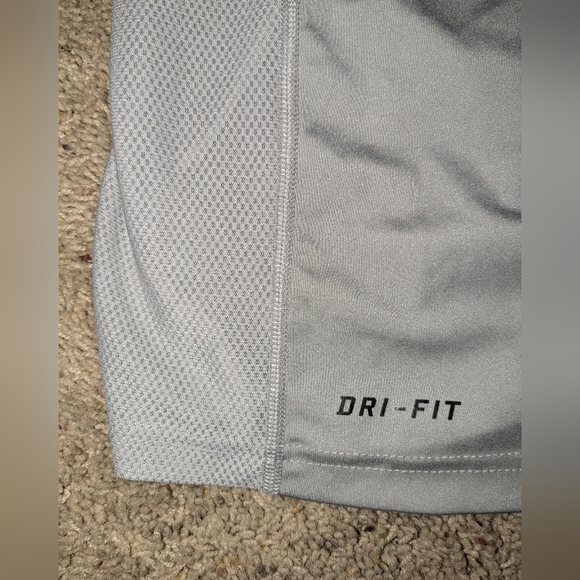 Four (4) Nike dri fit mens Alabama tshirts large. - Picture 8 of 9